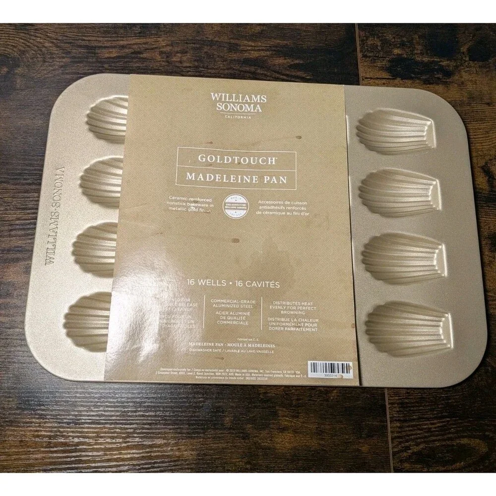 Williams Sonoma Goldtouch Pro Nonstick Madeleine Biscuit Corn Cake Pan 16 Wells